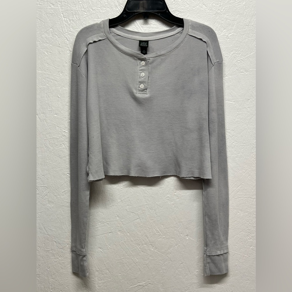 𝅺WILD Fable Women's Boxy Long Sleeve
Waffle Henley T-Shirt Gray